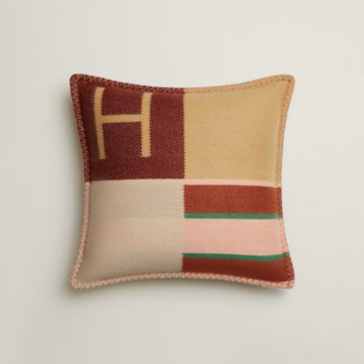 104324M 05_back_wm_4?size=3000